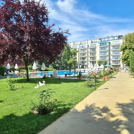 Oasis Deluxe By The Sea * Ravda