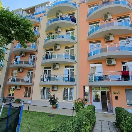 Oasis Deluxe By The Sea Appartamento *